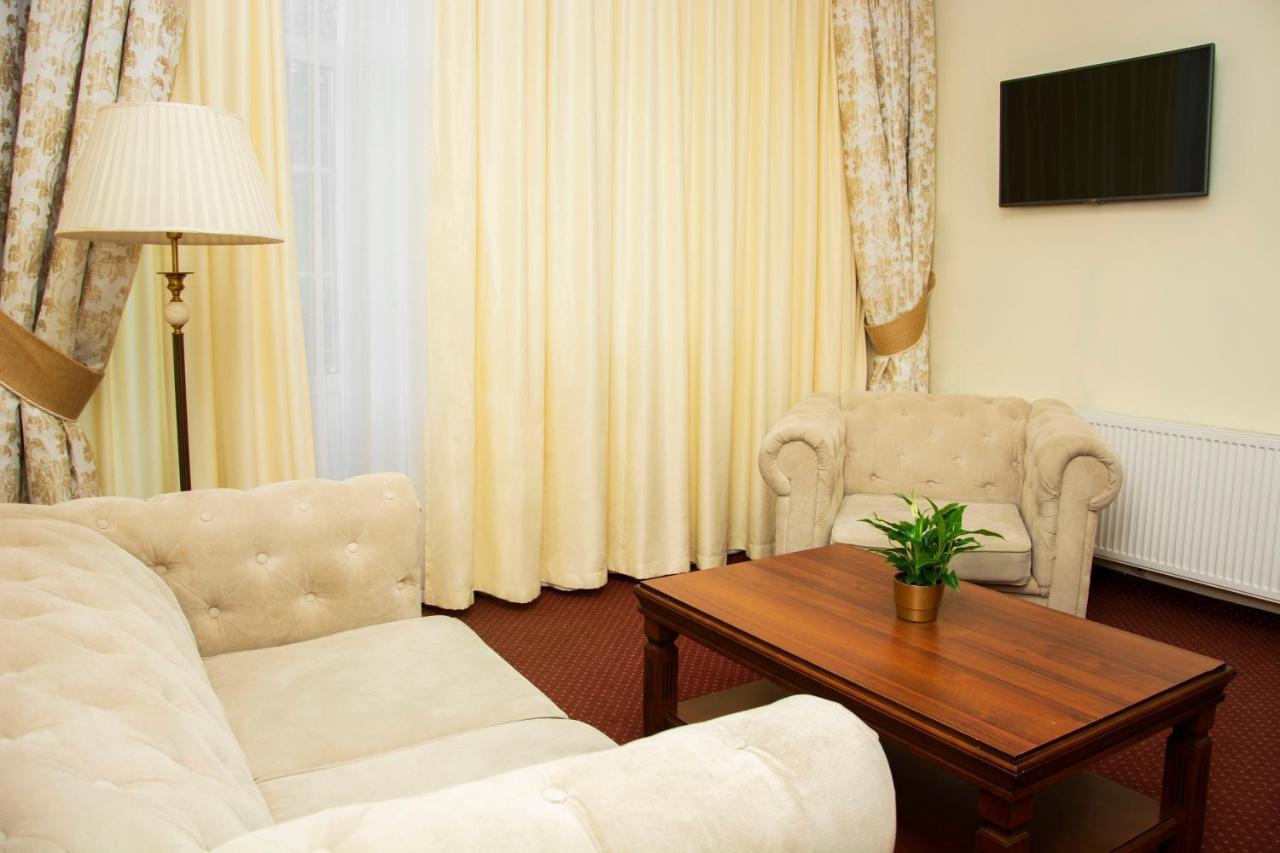 Savoy Bed & Breakfast Spała Dış mekan fotoğraf