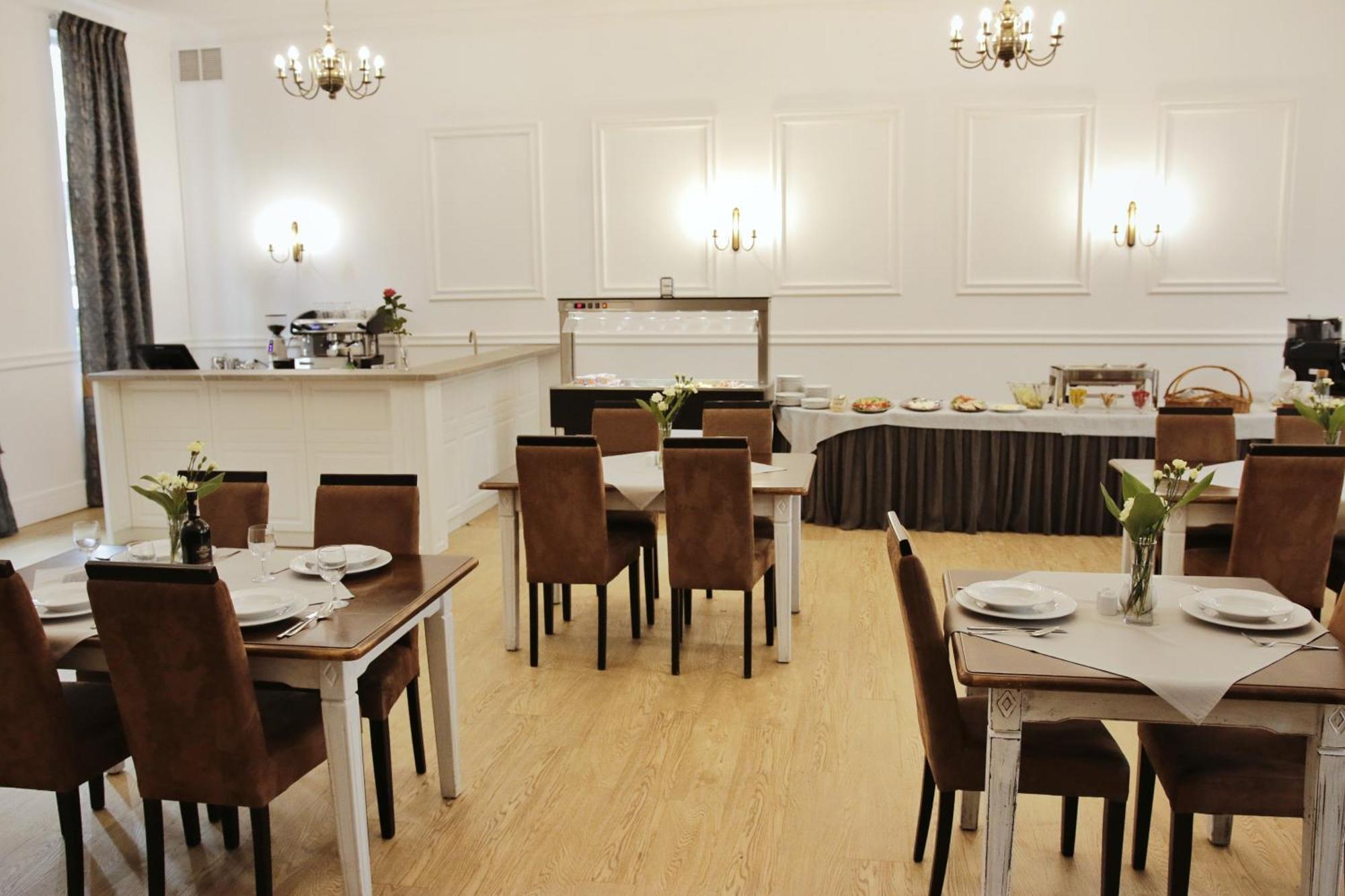 Savoy Bed & Breakfast Spała Dış mekan fotoğraf