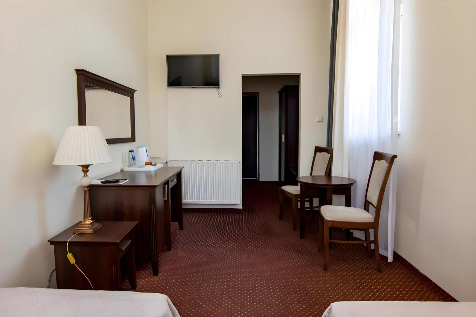 Savoy Bed & Breakfast Spała Dış mekan fotoğraf
