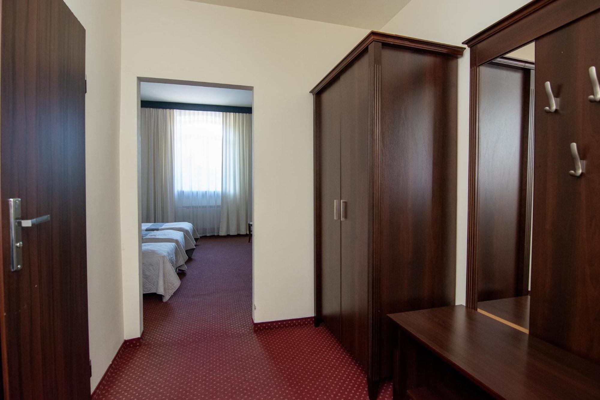 Savoy Bed & Breakfast Spała Dış mekan fotoğraf