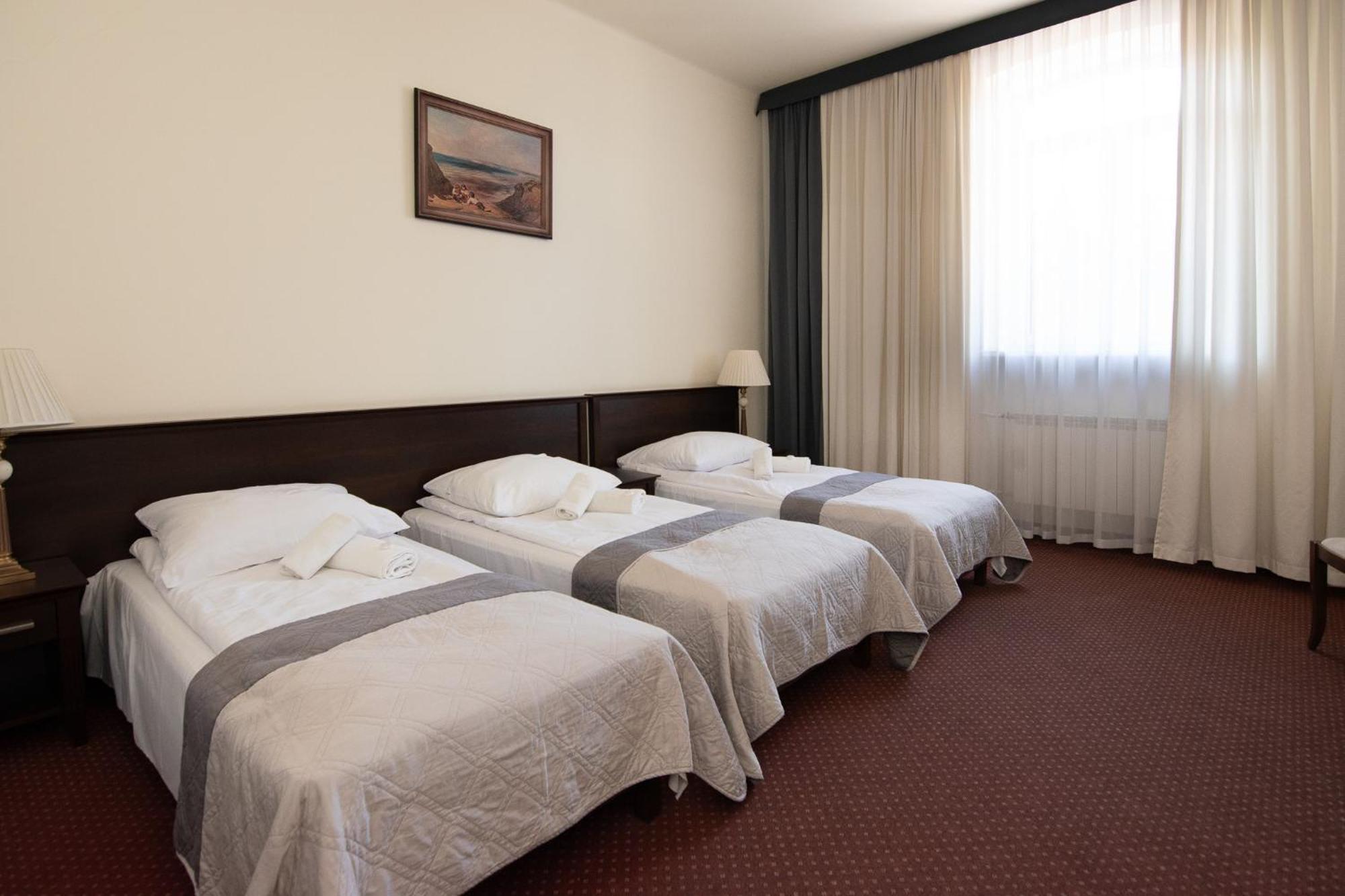 Savoy Bed & Breakfast Spała Dış mekan fotoğraf